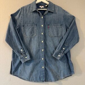 Levi's Woman’s Blue Ultimate Denim Long Sleeve button Shirt Size Large